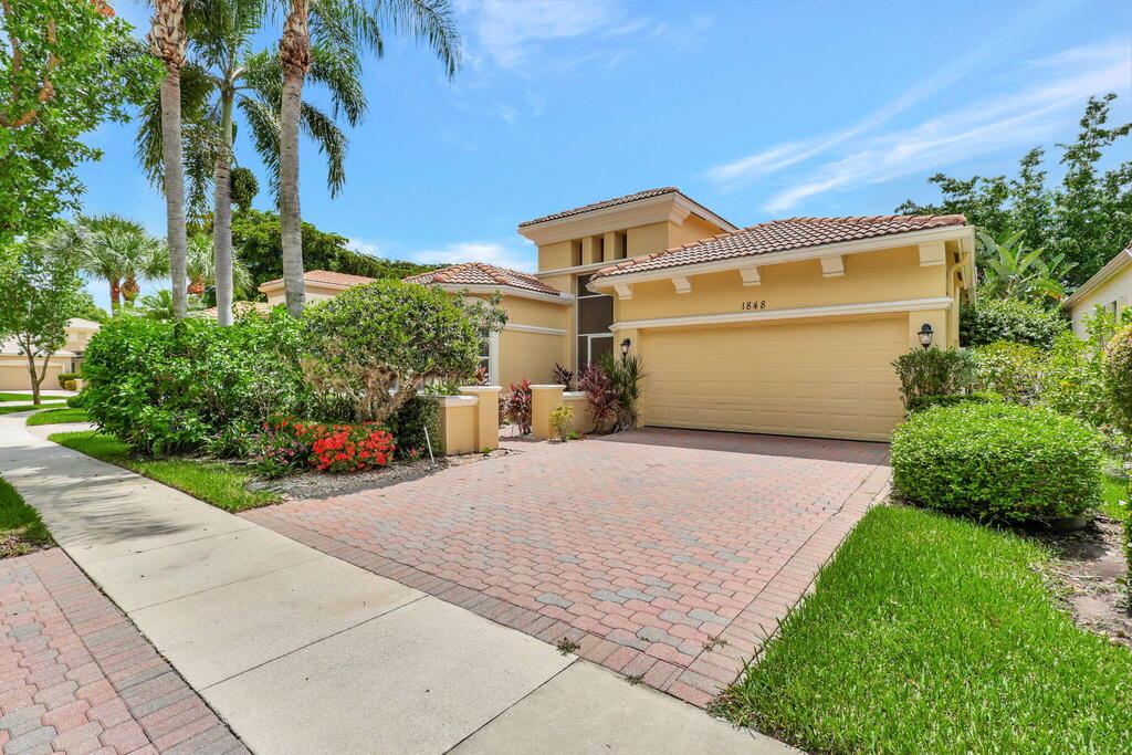 1848 Via Castello , Wellington, FL 33411