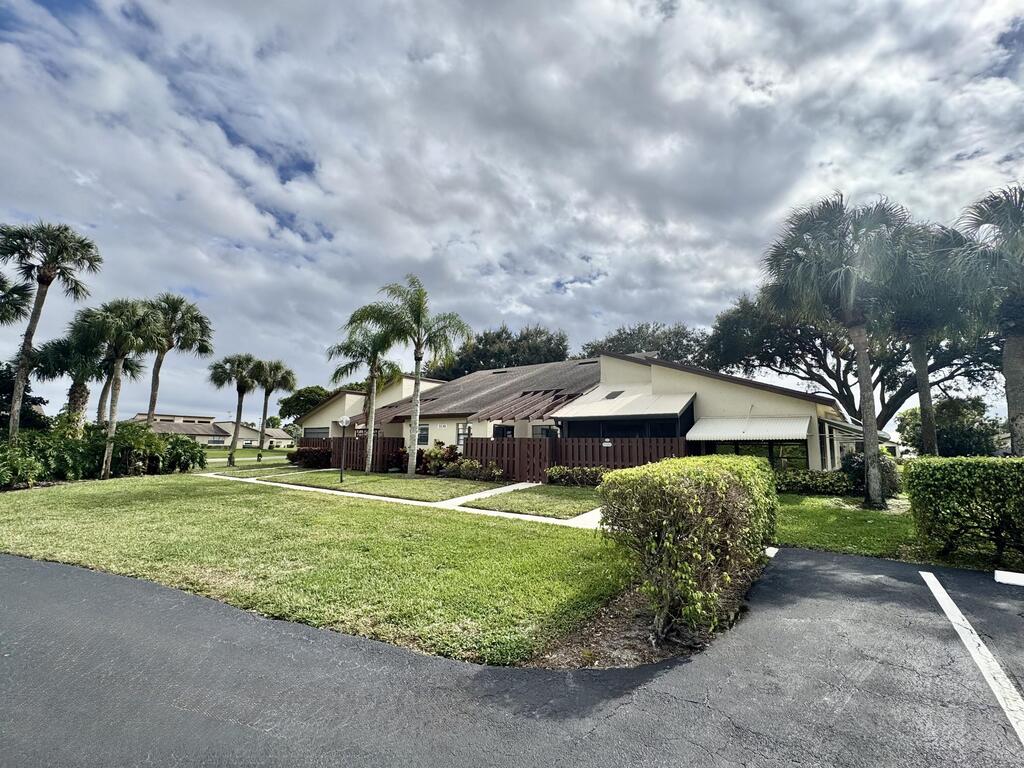 5130 Nesting Way, Delray Beach, FL 33484