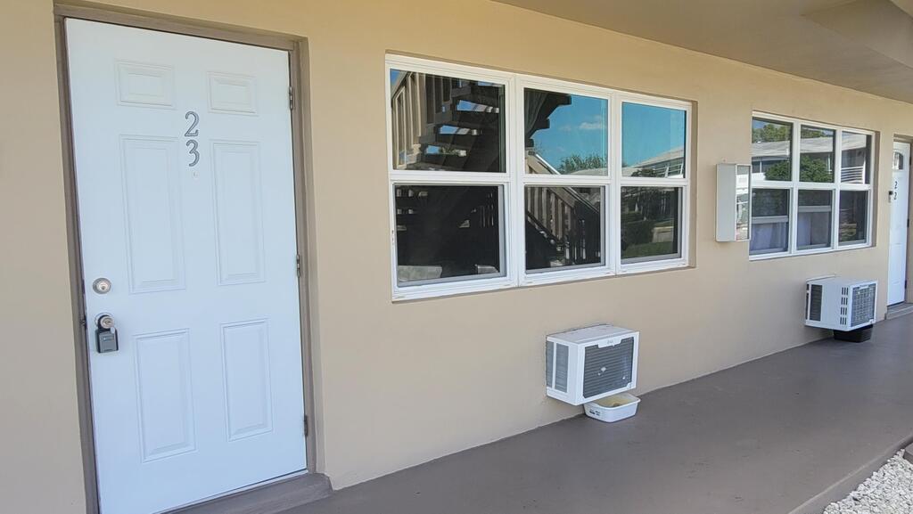 23 Kingswood B , West Palm Beach, FL 33417