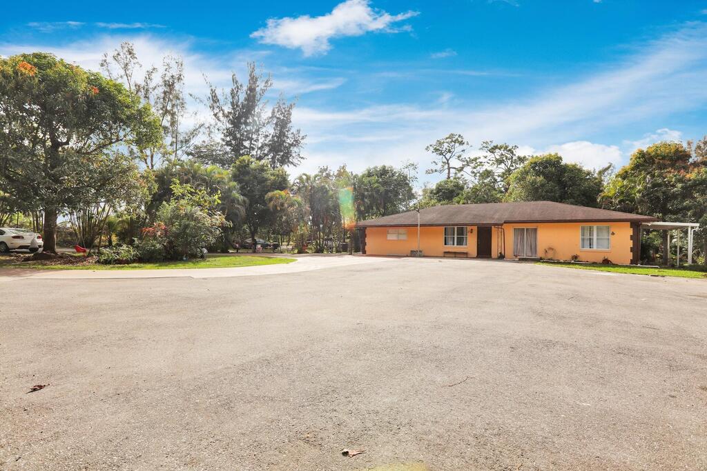100 Possum Pass , West Palm Beach, FL 33413