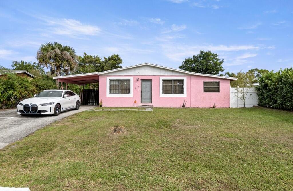 696 Caroline Avenue, West Palm Beach, FL 33413