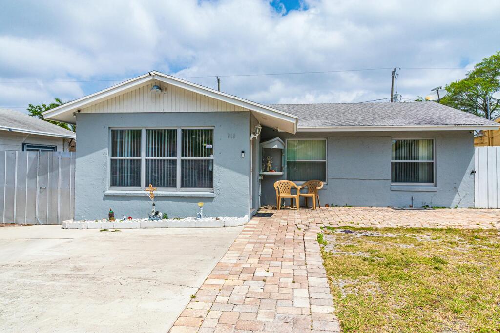 513 El Vedado , West Palm Beach, FL 33405