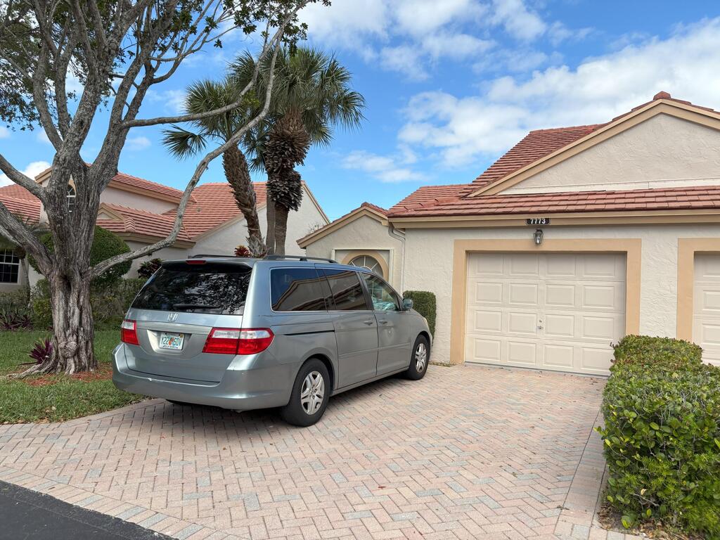 7773 Silver Lake Drive, Delray Beach, FL 33446