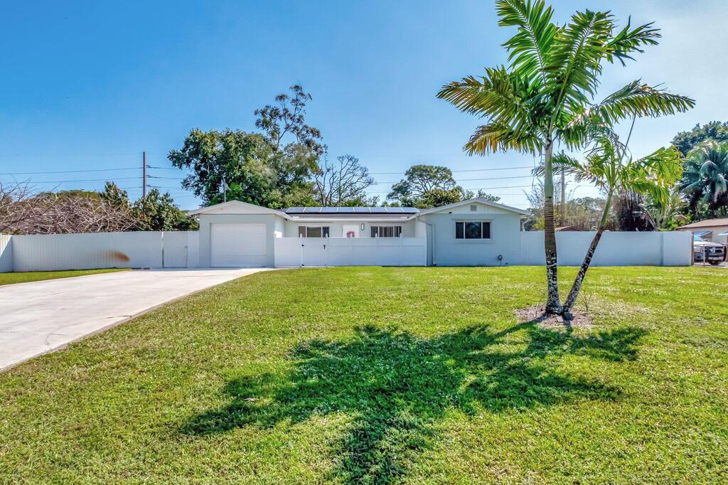 628 Madeline Drive, West Palm Beach, FL 33413