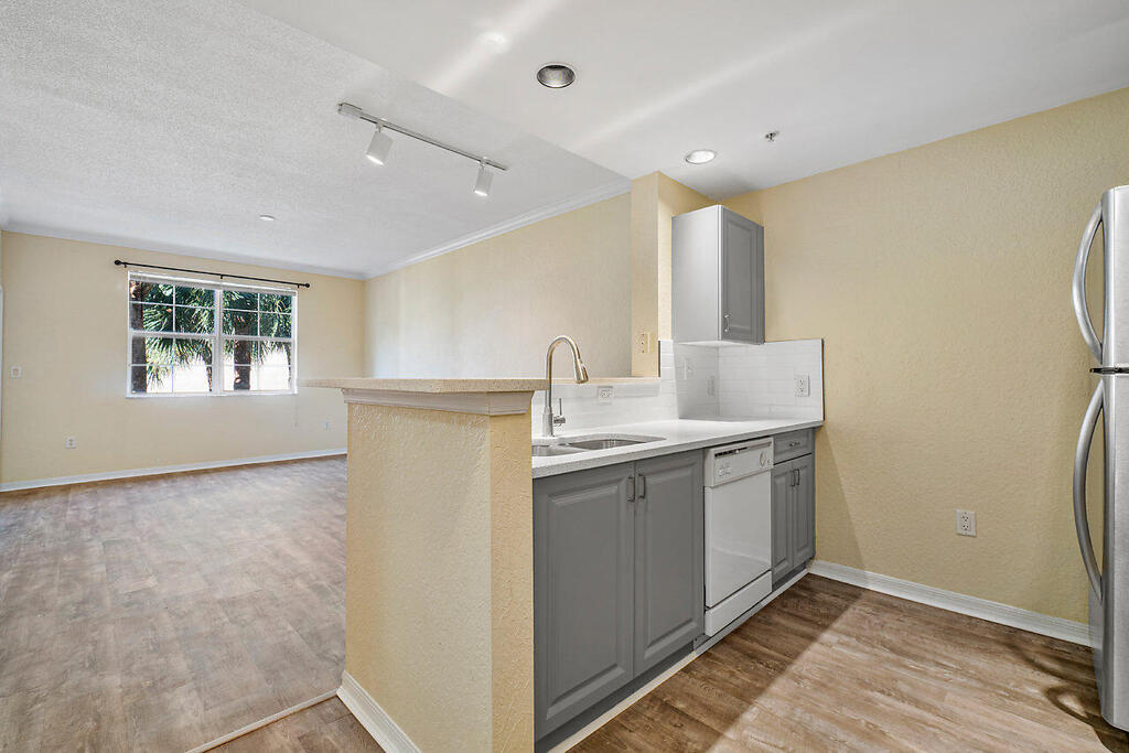 1805 Flagler Drive, West Palm Beach, FL 33407