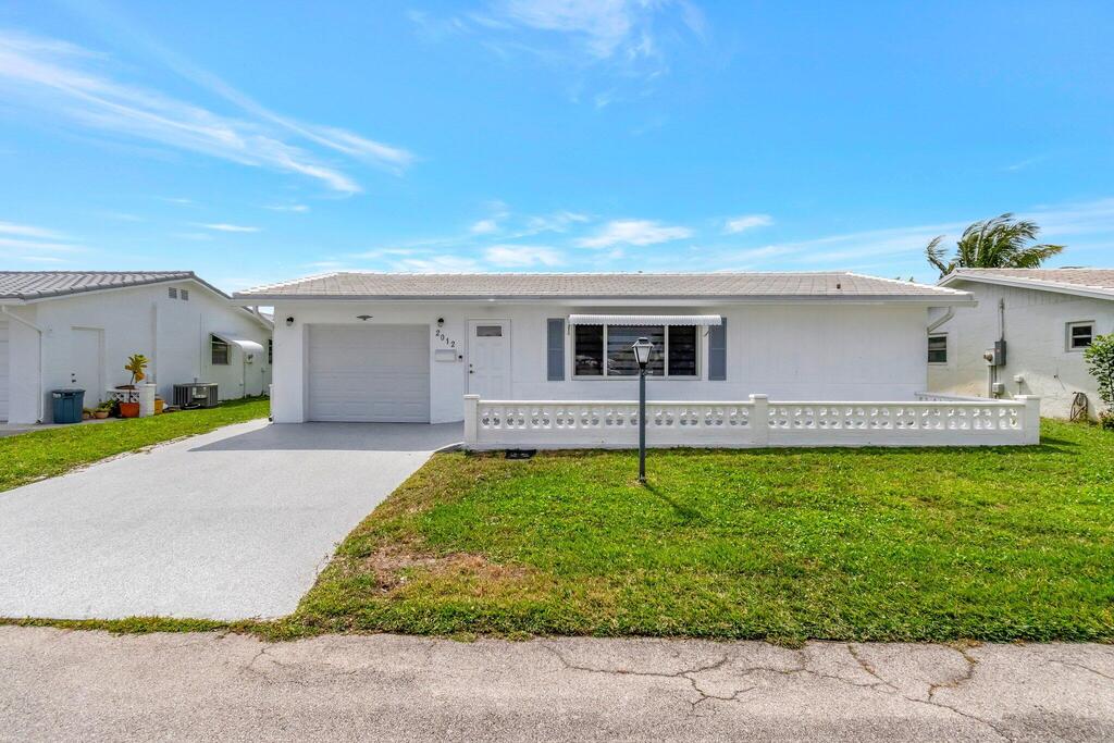 2012 15th Street, Boynton Beach, FL 33426