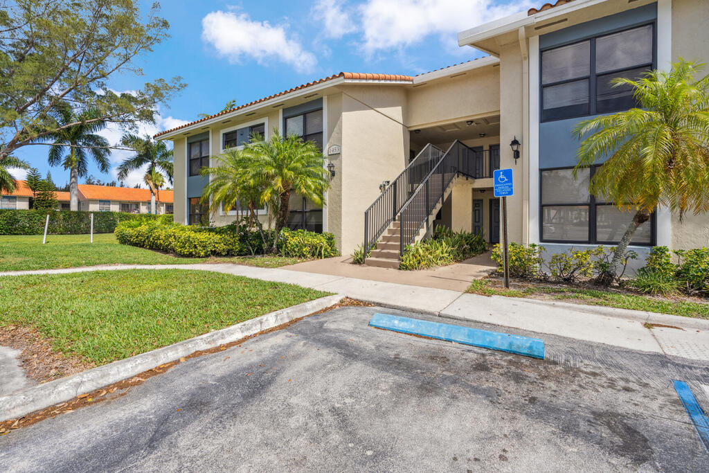 1453 Lake Crystal Drive, West Palm Beach, FL 33411