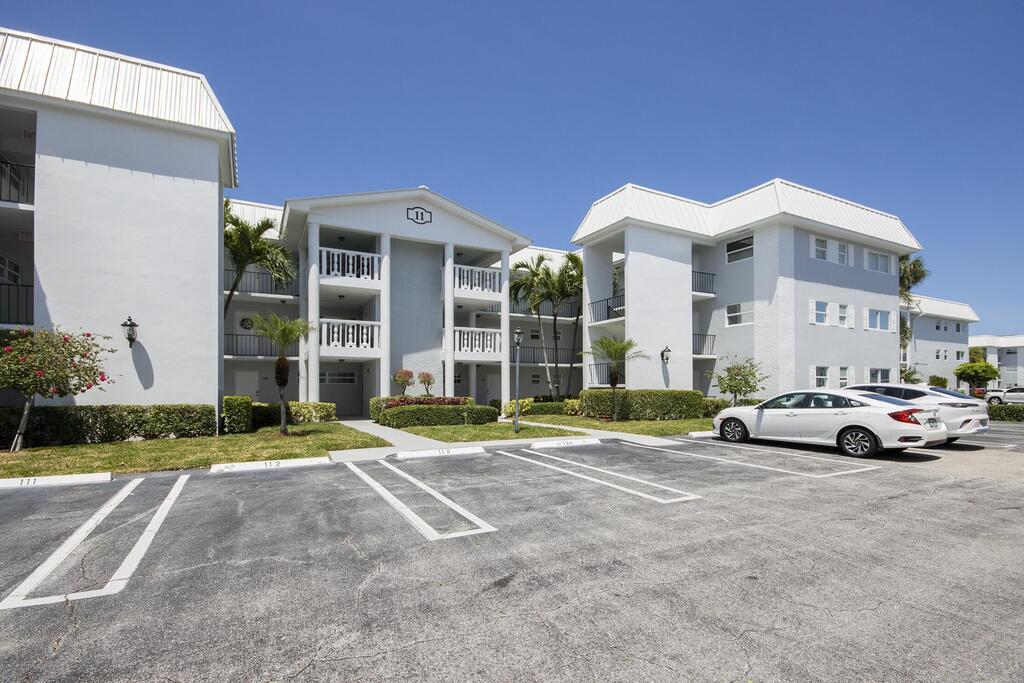 11 Colonial Club Drive, Boynton Beach, FL 33435