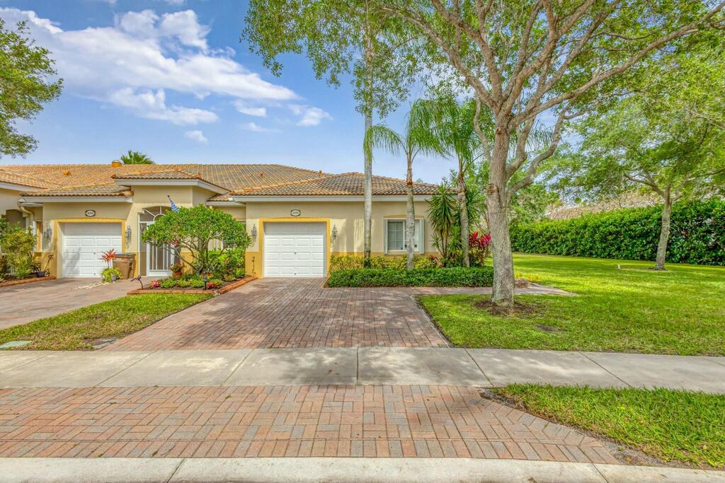 2270 Windjammer Way, West Palm Beach, FL 33411