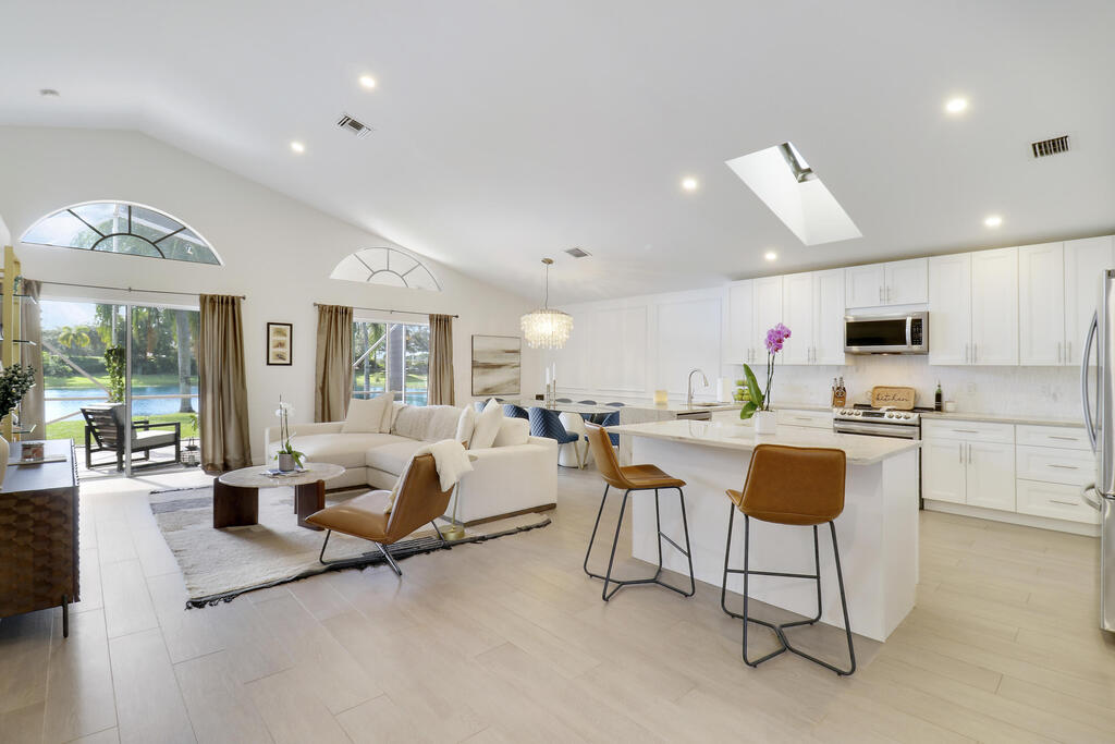 1931 Oak Berry Circle, Wellington, FL 33414