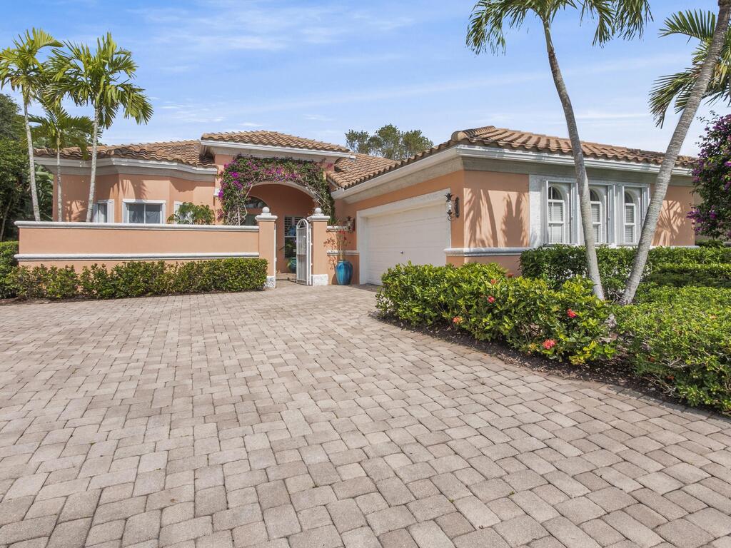 7607 Preserve Court, West Palm Beach, FL 33412