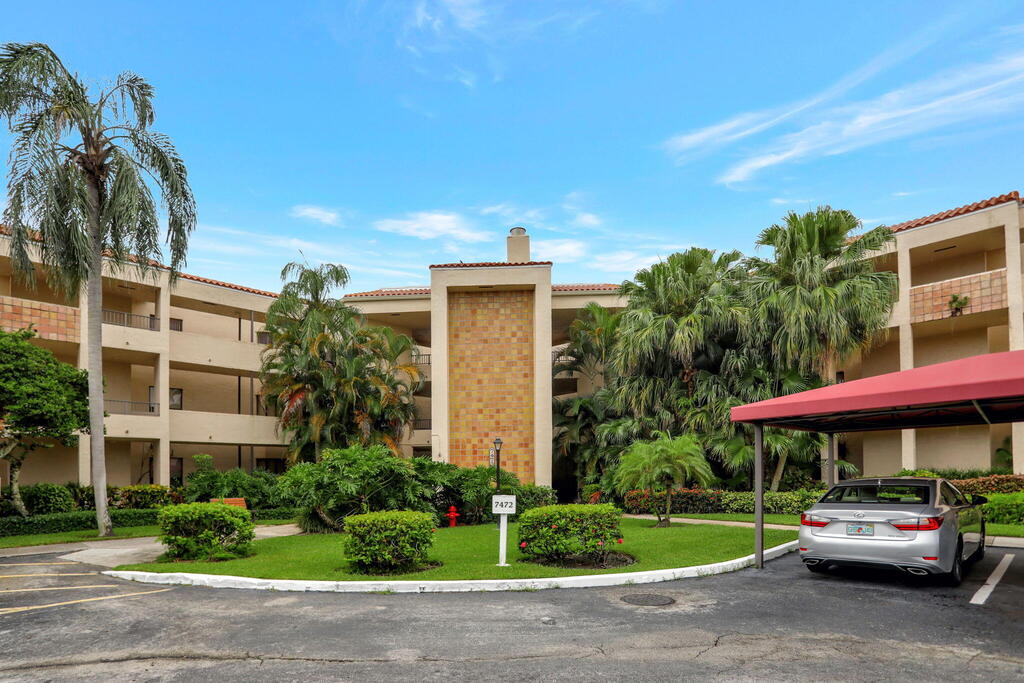 7472 La Paz Boulevard, Boca Raton, FL 33433
