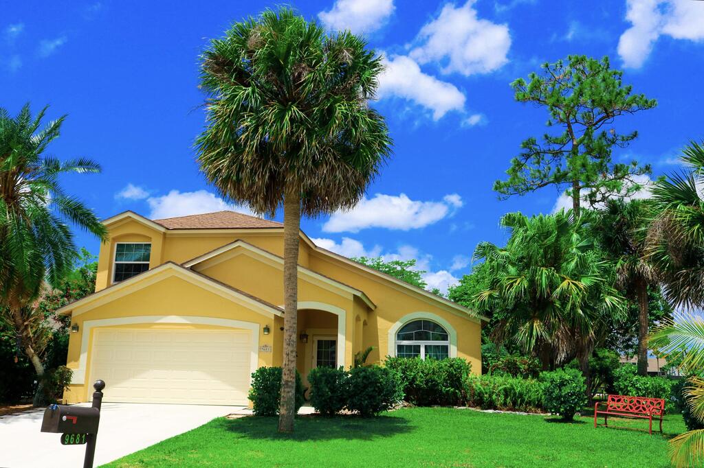 9681 Pine Trail Court, Lake Worth, FL 33467