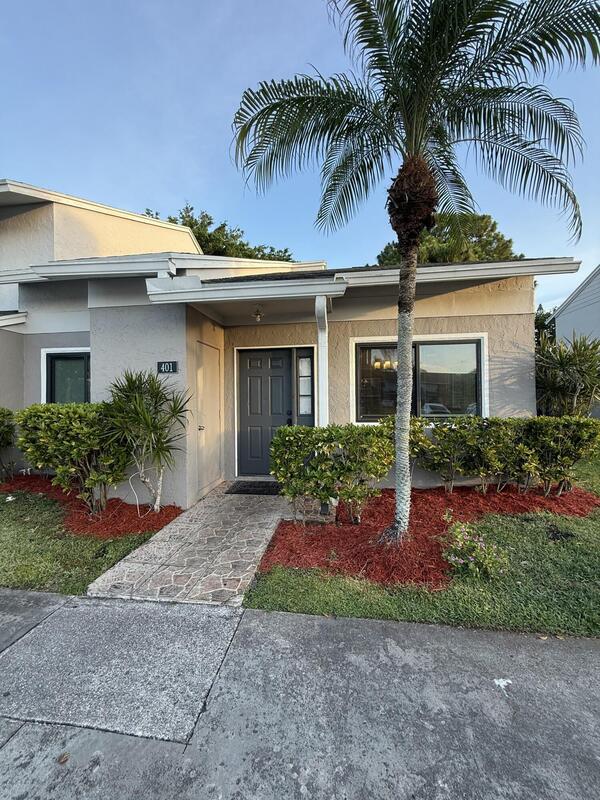 401 Shoreview Drive Drive, Greenacres, FL 33463