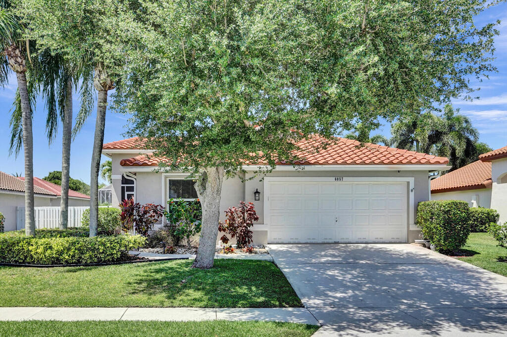 6057 Kemper Lakes Drive, Lake Worth, FL 33463