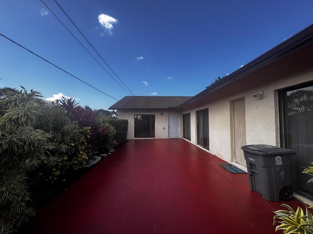 1101 Summit Place B Circle, West Palm Beach, FL 33415