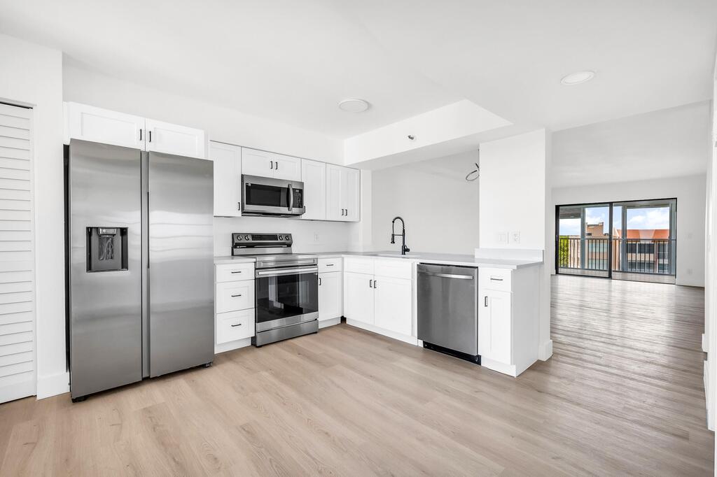 14475 Strathmore Lane, Delray Beach, FL 33446