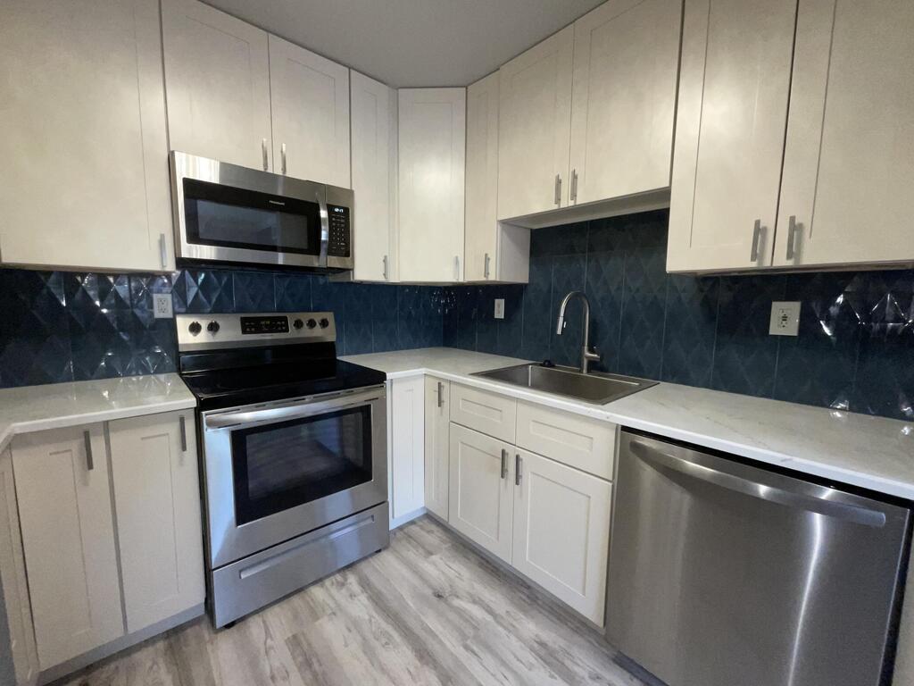 527 Burgundy K , Delray Beach, FL 33484