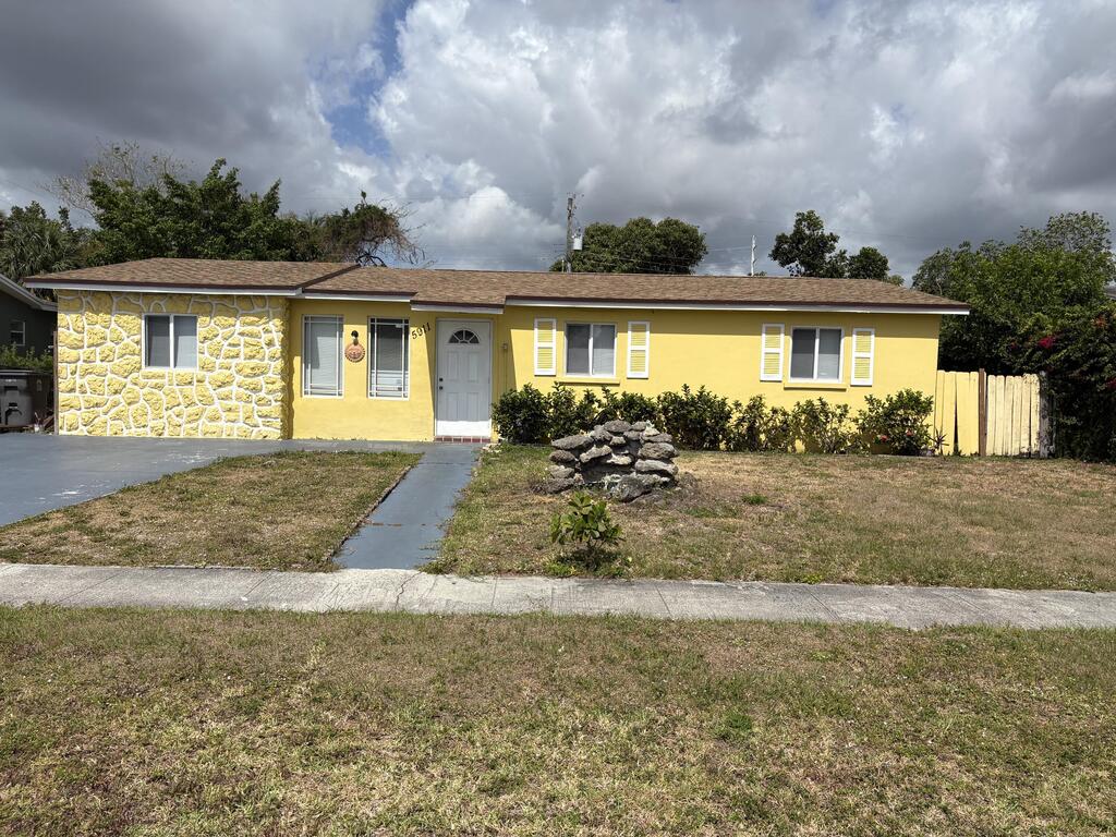 5911 Barbados Way, West Palm Beach, FL 33407