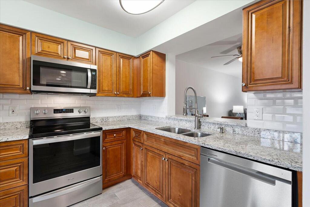 6149 Pointe Regal Circle, Delray Beach, FL 33484