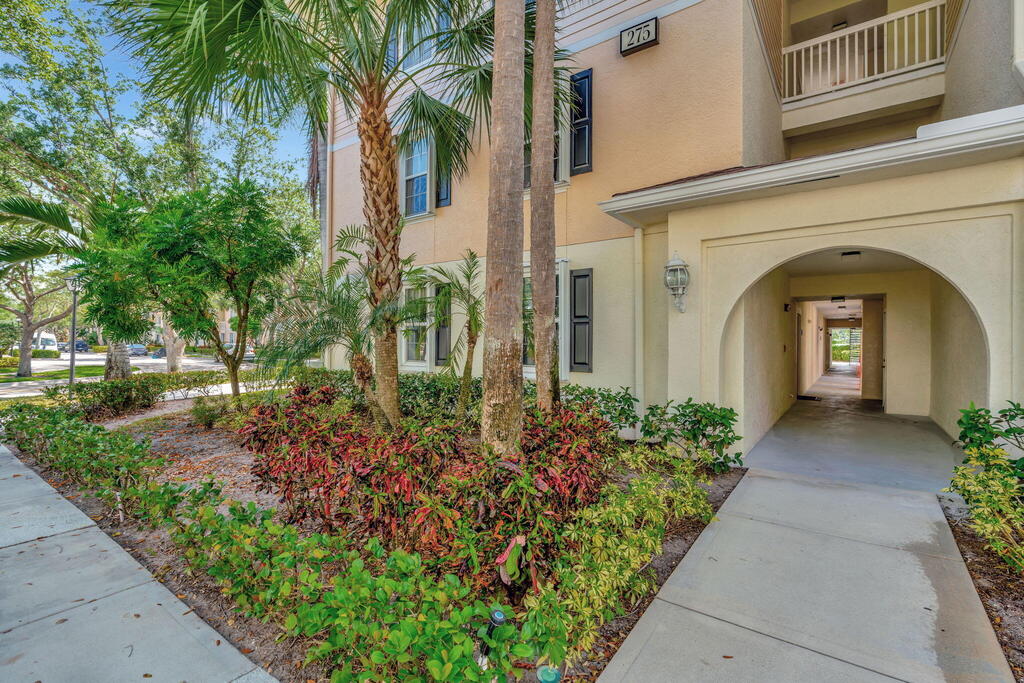 275 Murcia Drive, Jupiter, FL 33458