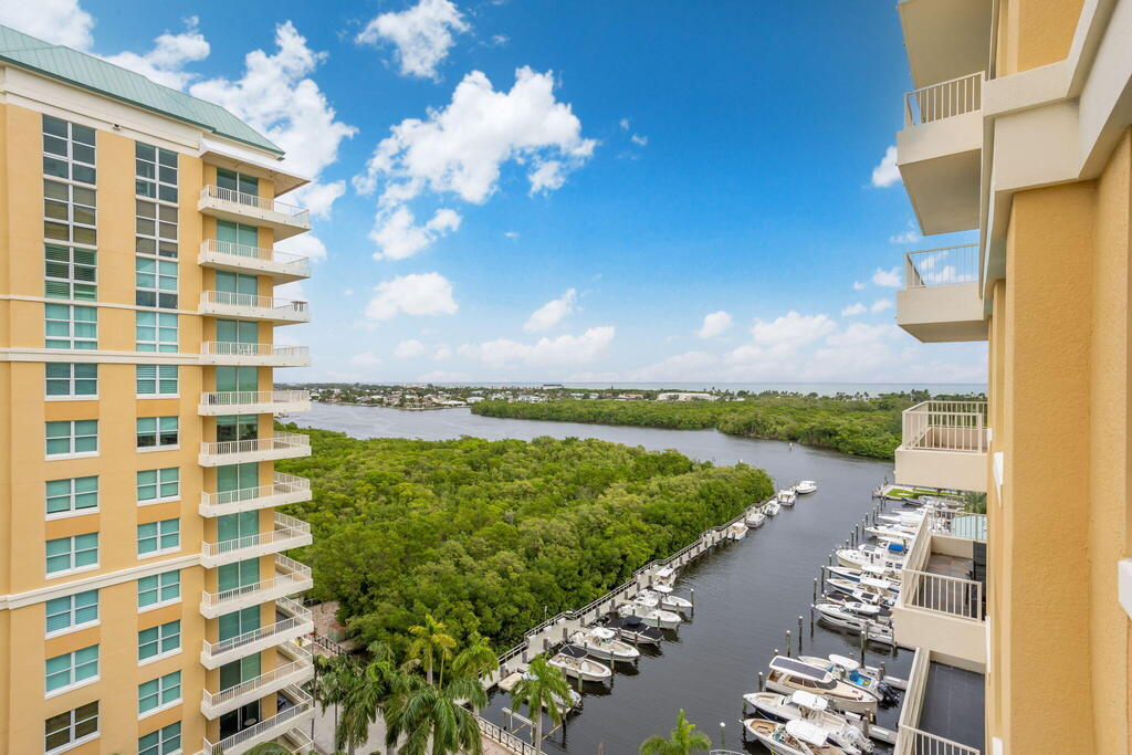 625 Casa Loma Boulevard, Boynton Beach, FL 33435
