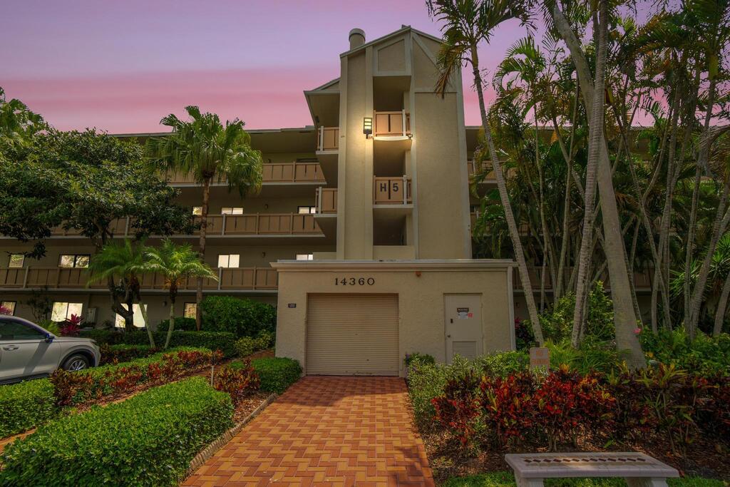 14360 Strathmore Lane, Delray Beach, FL 33446