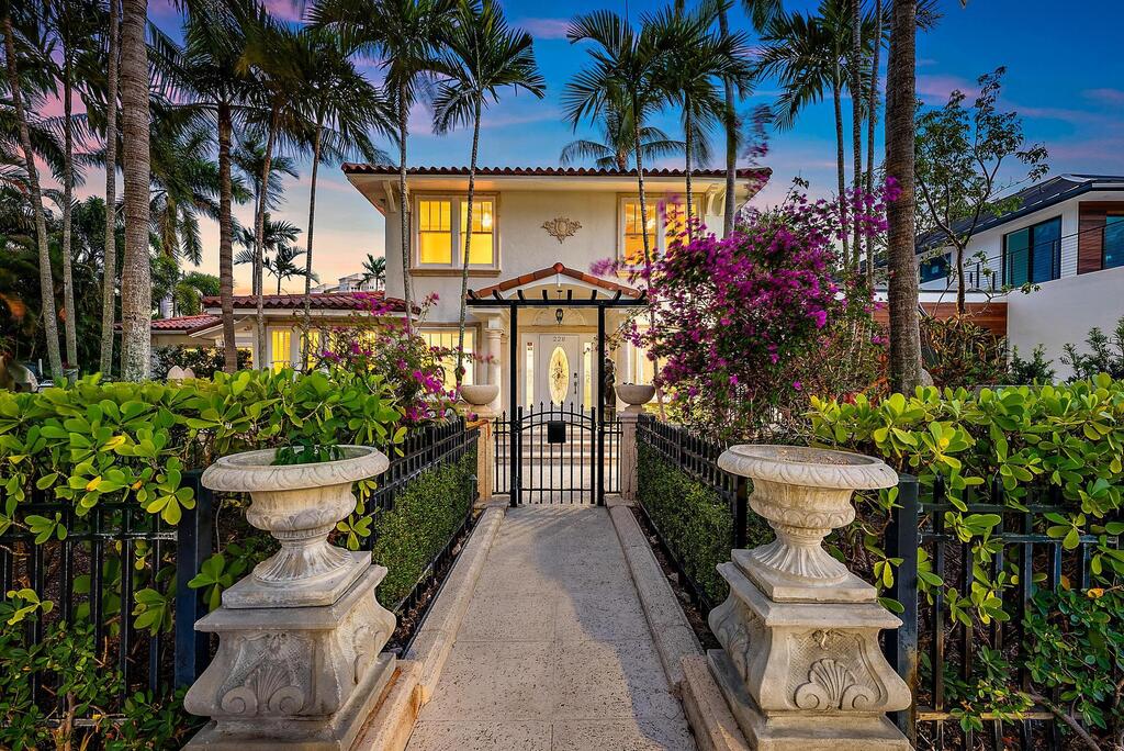228 9th Street, West Palm Beach, FL 33401