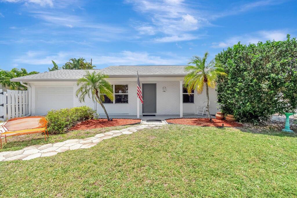 654 Bunting Drive, Delray Beach, FL 33444