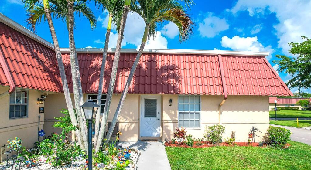 114 Amherst Lane, Lake Worth, FL 33467