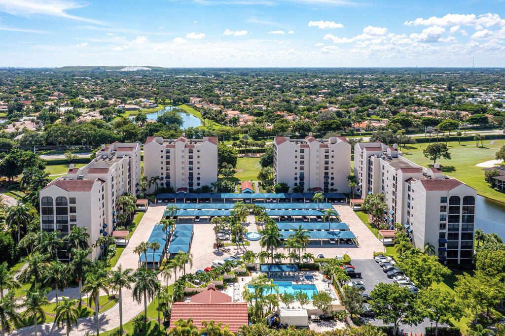 7572 Regency Lake Drive, Boca Raton, FL 33433