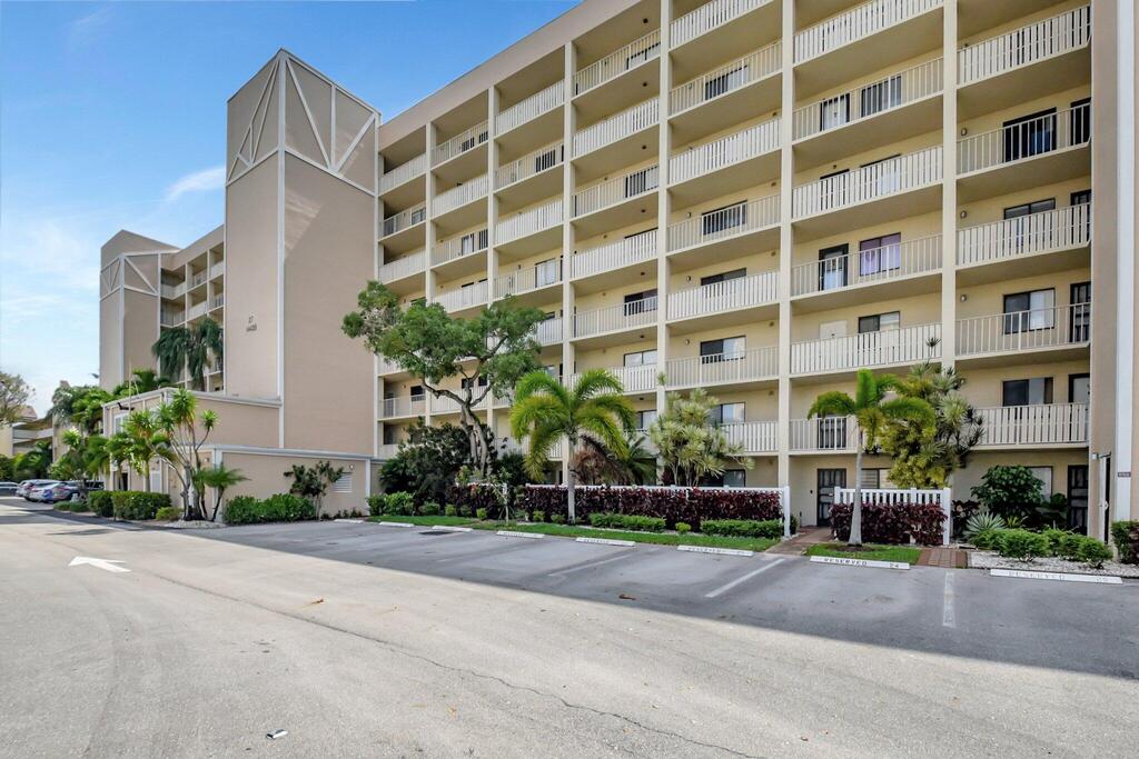 14426 Amberly Lane, Delray Beach, FL 33446