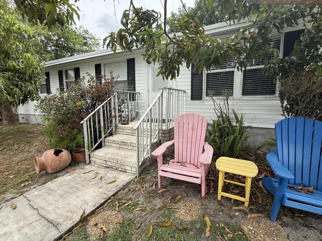 1660 65th Avenue, Boca Raton, FL 33428