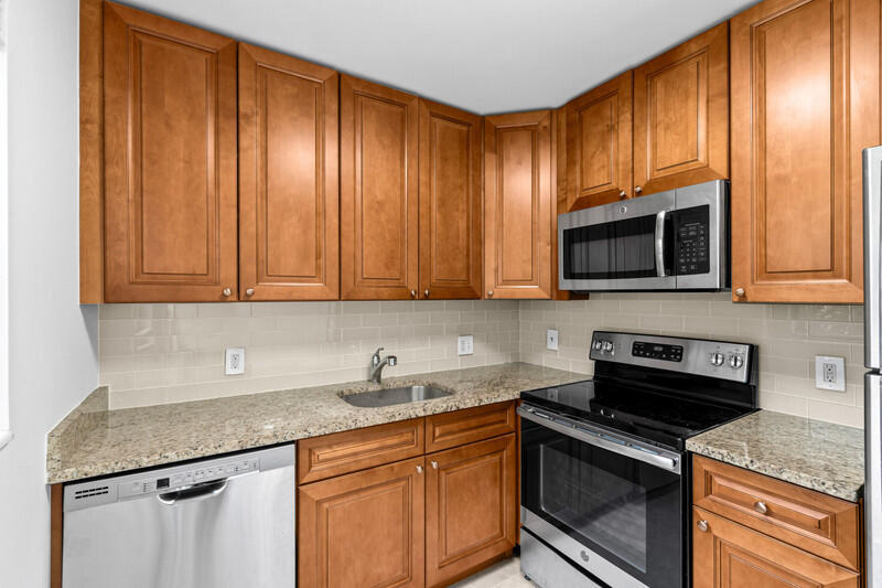 556 Mansfield N , Boca Raton, FL 33434