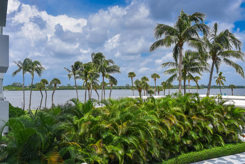 2860 Ocean Boulevard, Palm Beach, FL 33480