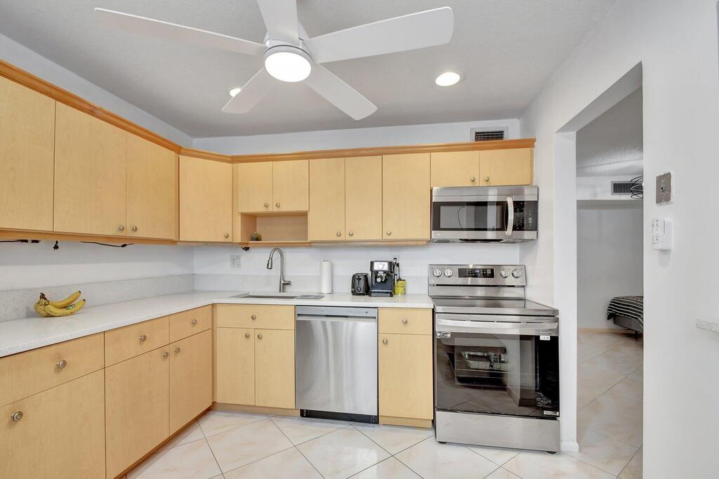 459 Piedmont J , Delray Beach, FL 33484