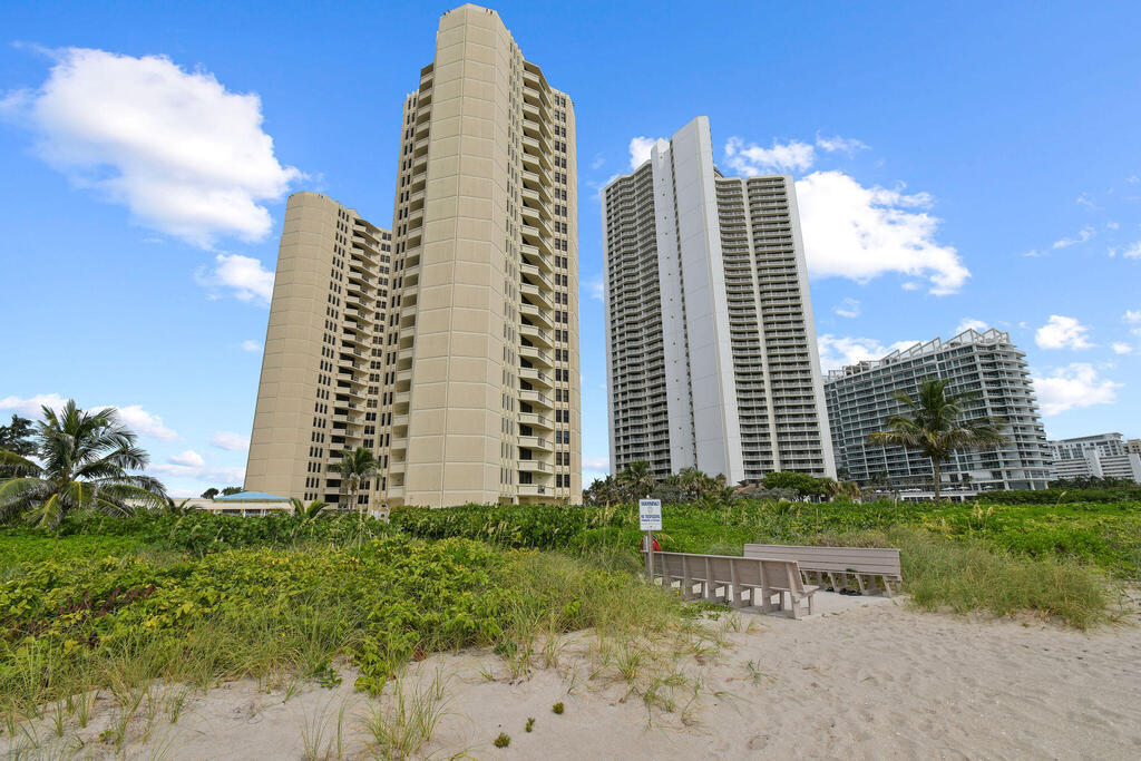 2800 Ocean Drive, Singer Island, FL 33404