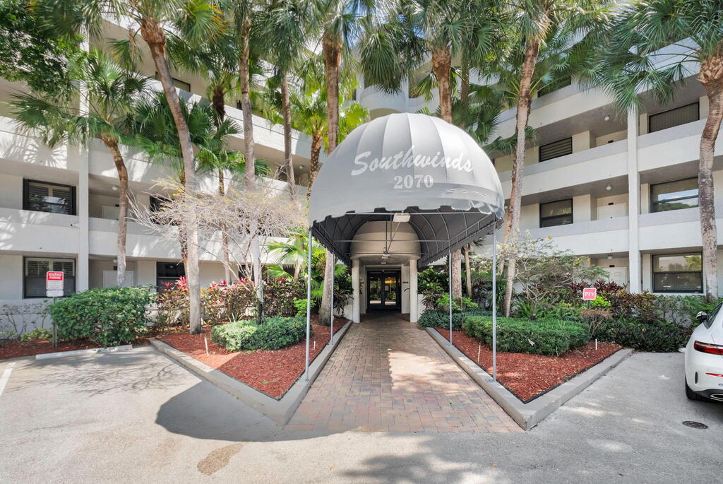 2070 Homewood Boulevard, Delray Beach, FL 33445