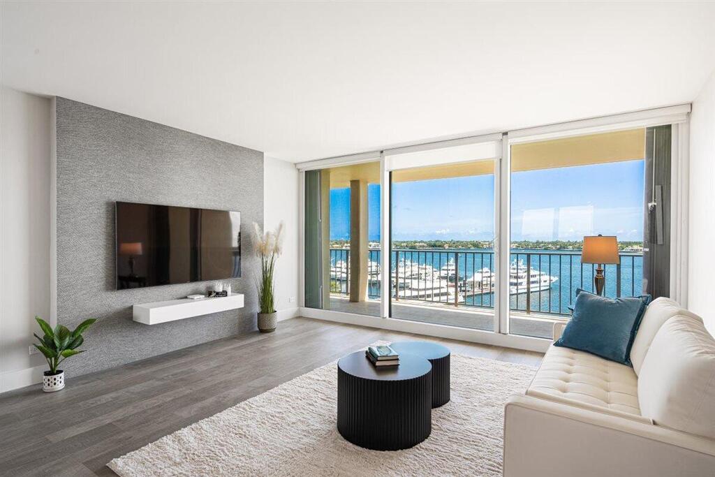 132 Lakeshore Drive, North Palm Beach, FL 33408