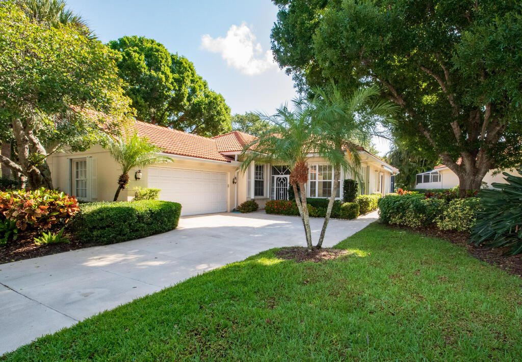 705 Blakely Court, Palm Beach Gardens, FL 33410