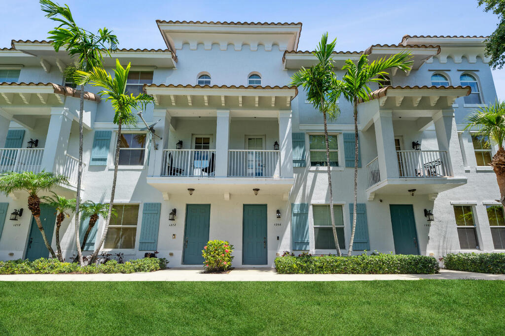 1266 Via Fiume , Boynton Beach, FL 33426