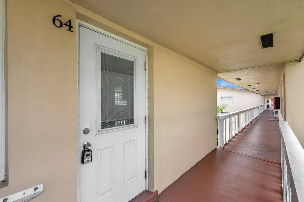 64 Coventry C , West Palm Beach, FL 33417