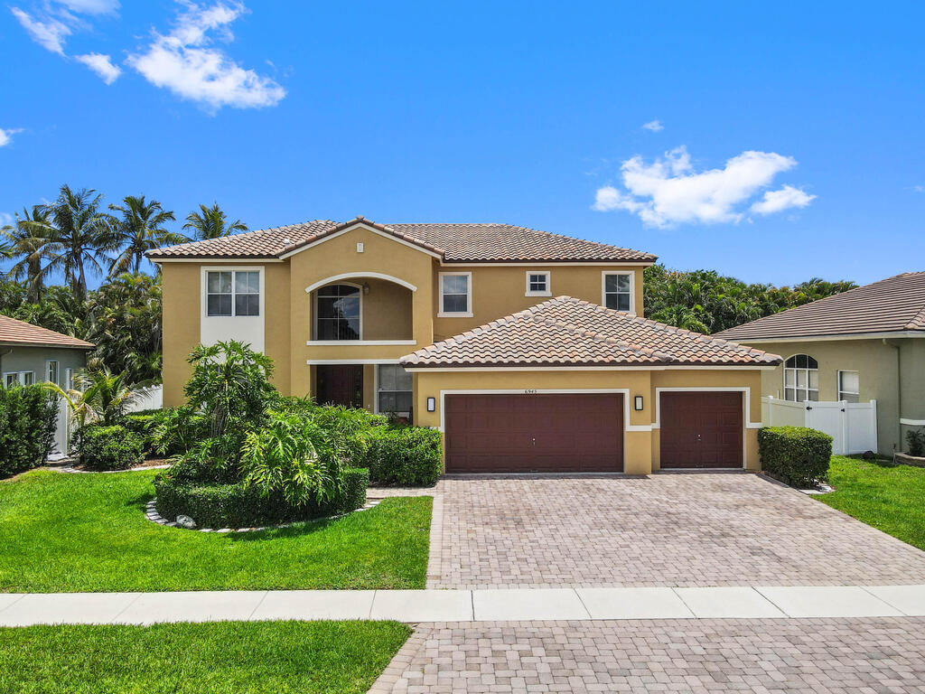 6945 Finamore Circle, Lake Worth, FL 33467