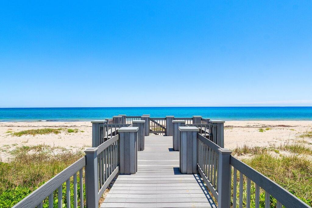 5900 Old Ocean Boulevard, Ocean Ridge, FL 33435