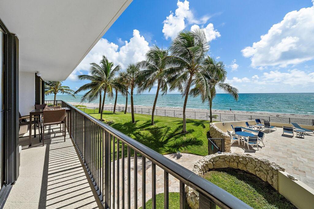 200 Beach Road, Tequesta, FL 33469