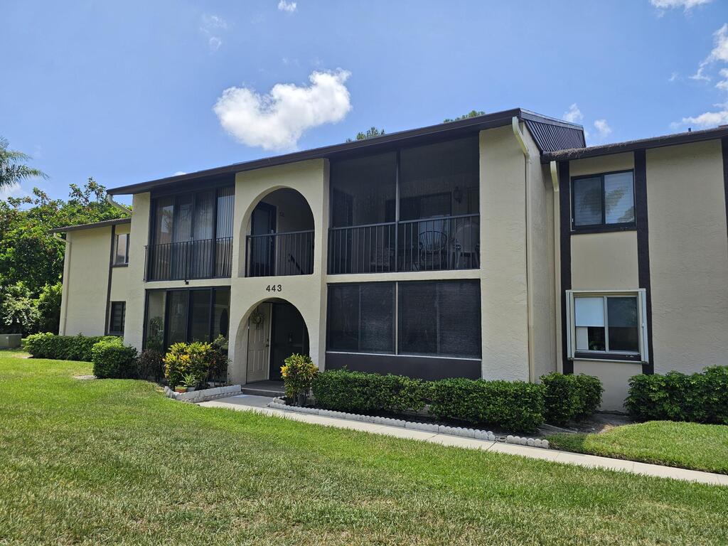 443 Pine Glen Lane, Greenacres, FL 33463