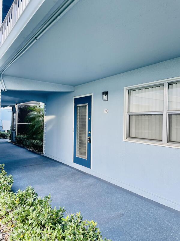 252 Brittany F , Delray Beach, FL 33446