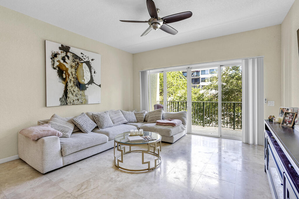 1640 Presidential 307 Way, West Palm Beach, FL 33401