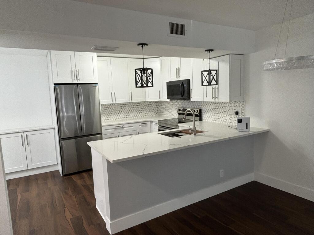 7690 Tahiti Lane, Lake Worth, FL 33467