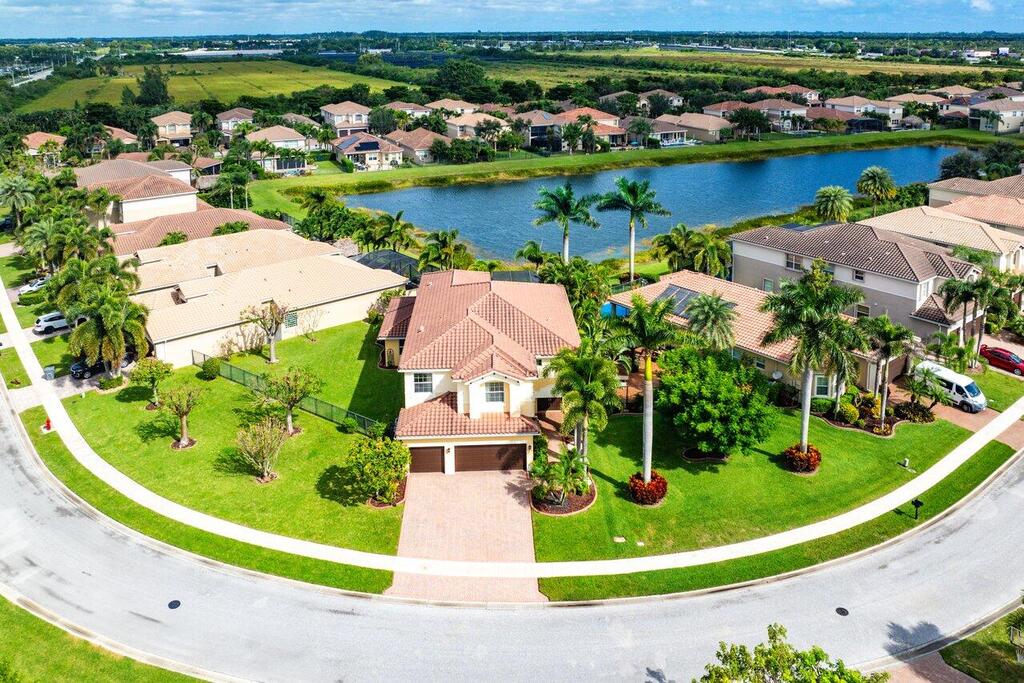 8440 Serena Creek Avenue, Boynton Beach, FL 33473